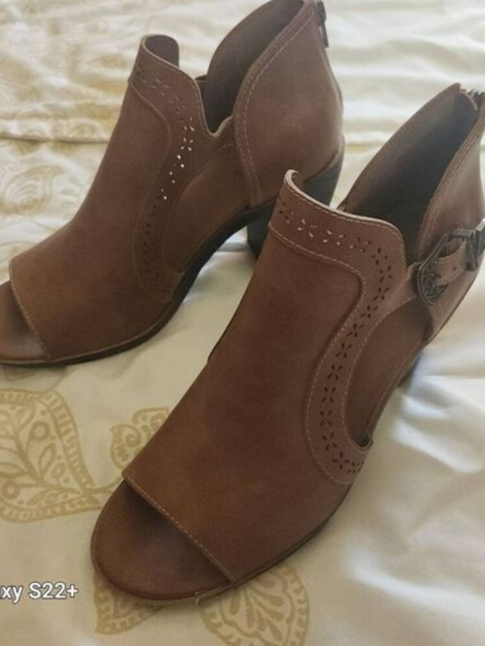 Maurices Tan Open-Toe Block Heel Bootie-Sandles w cut out flower design & buckle
